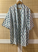 Load image into Gallery viewer, VASILA Short Kimono