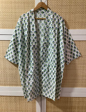 Load image into Gallery viewer, MARZIYA Short Kimono