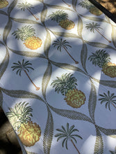 Load image into Gallery viewer, PINYA Table Cover