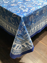 Load image into Gallery viewer, TAHIRA Table cover and Napkin Set