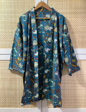 Load image into Gallery viewer, REEBA Short Kimono