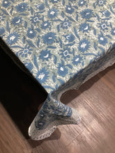 Load image into Gallery viewer, RAWIYA Table Cover and Napkin Set