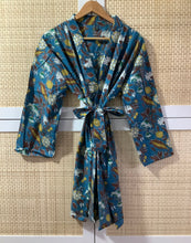 Load image into Gallery viewer, REEBA Short Kimono