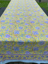 Load image into Gallery viewer, DAKSH Table Cover and Napkin set