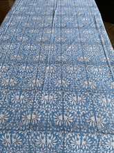 Load image into Gallery viewer, DIVIJ Table Cover and Napkin set