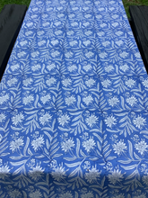 Load image into Gallery viewer, SATI Table Cover and Napkin set