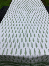 Load image into Gallery viewer, PINE GREEN Table Cover