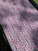 Load image into Gallery viewer, DIANA Rectangular Table Cover and Napkin Set