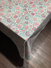 Load image into Gallery viewer, SAANVI Table Cover and Napkins Set
