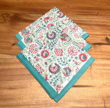 Load image into Gallery viewer, SAANVI Table Cover and Napkins Set