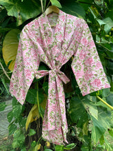 Load image into Gallery viewer, LILY Short Kimono