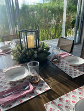 Load image into Gallery viewer, RAKTA Placemat and Napkin Set
