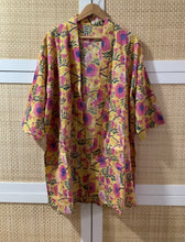 Load image into Gallery viewer, SHOHIDA Short Kimono
