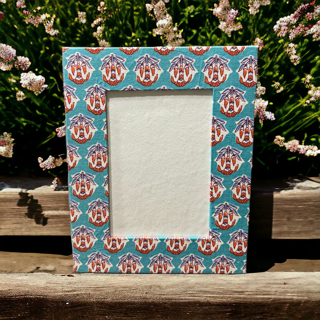 LARA Photo Frame