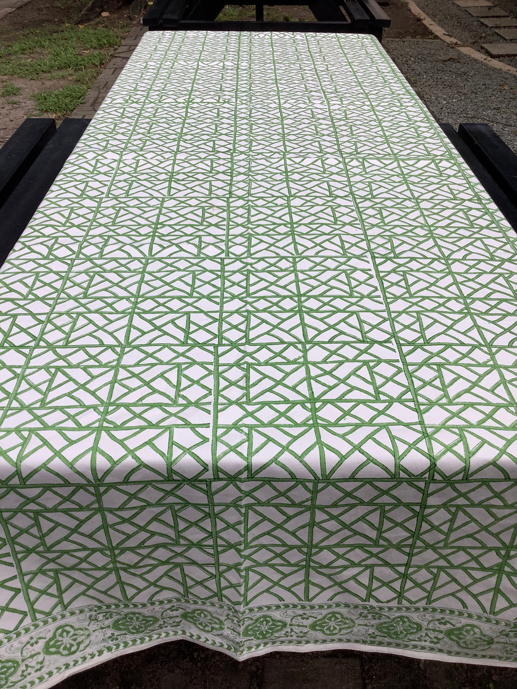 BAMBUSA GREEN Table Cover (Cotton Canvas)