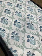 Load image into Gallery viewer, PAVANA Table Cover
