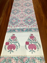 Load image into Gallery viewer, AMELIE Table Runner
