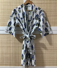 Load image into Gallery viewer, PRISCA Short Kimono
