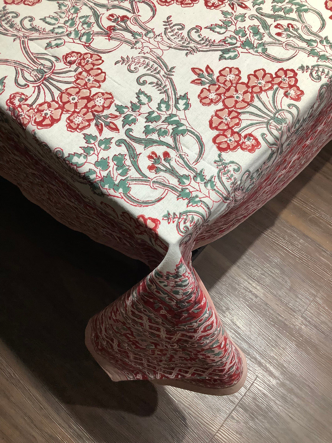 ADHIRAM Table Cover