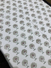 Load image into Gallery viewer, PALMU Table Cover
