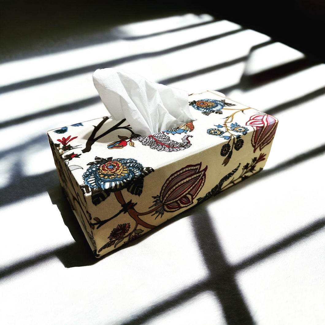 LUNA TISSUE BOX HOLDER