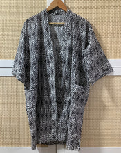 Load image into Gallery viewer, KAALA Short Kimono
