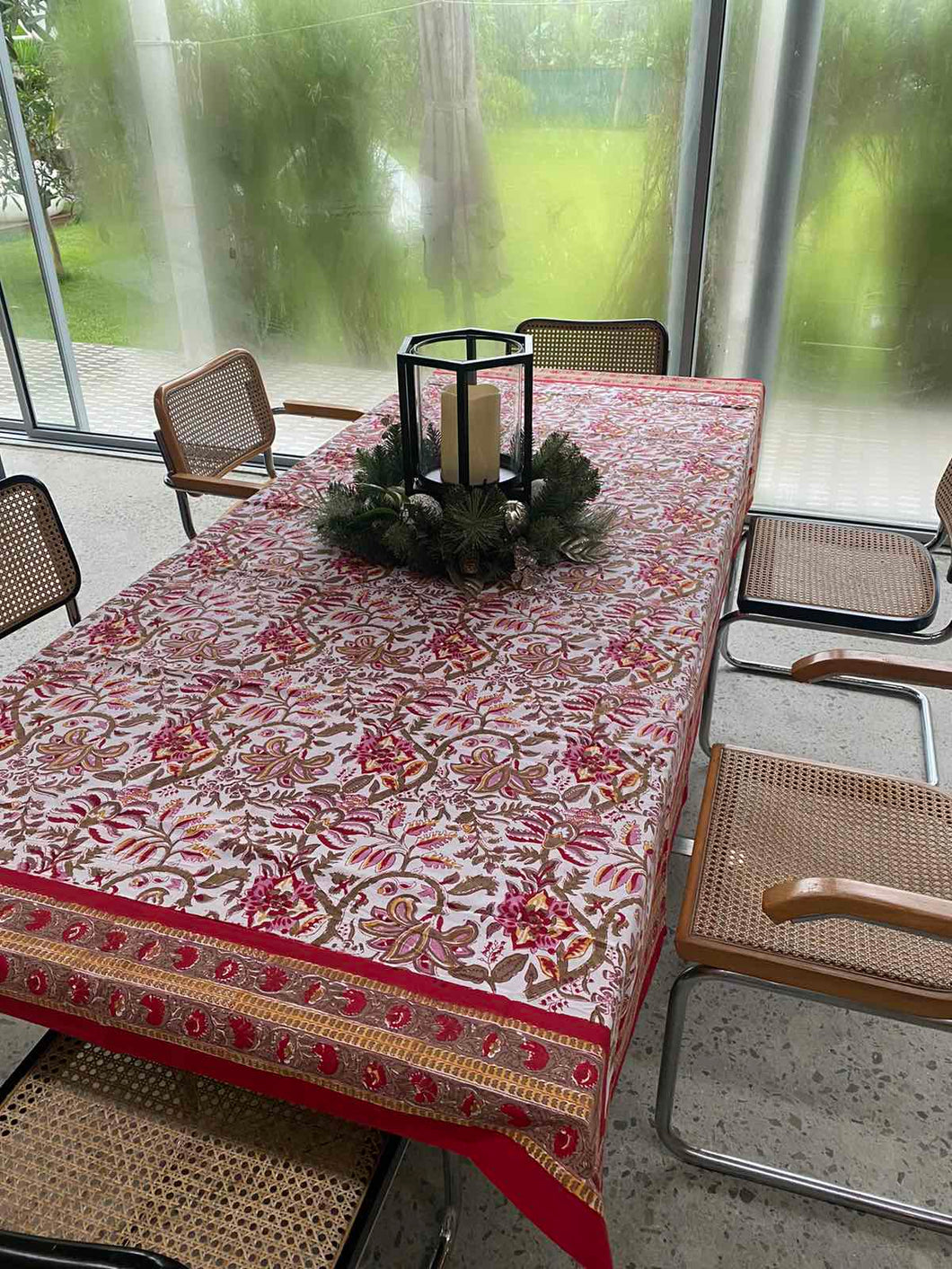 AMARANTH Table Cover
