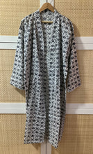 Load image into Gallery viewer, YASINA Long Kimono
