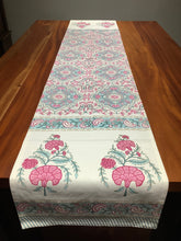 Load image into Gallery viewer, AMELIE Table Runner
