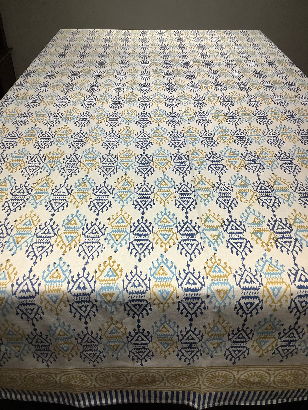 NIHAL Table Cover and Napkin Set