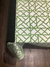 Load image into Gallery viewer, BAMBUSA GREEN Table Cover
