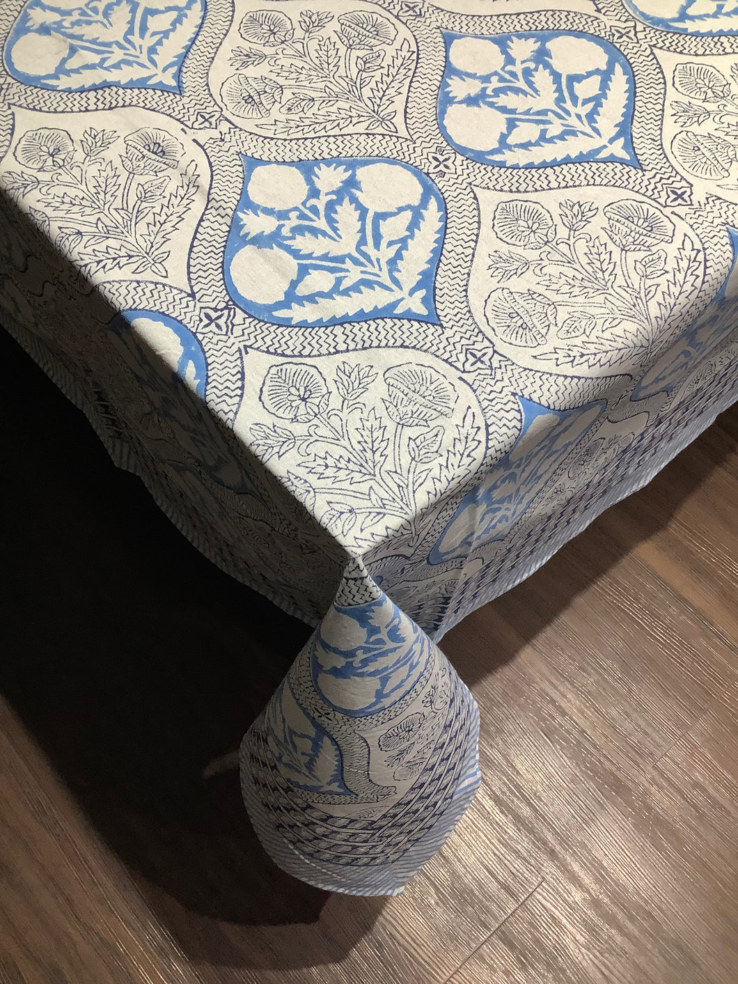 DAMAYANTI Table Cover