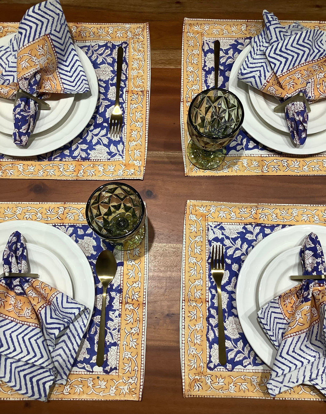 BLUE AND TUSCANY Placemat and Napkin Set