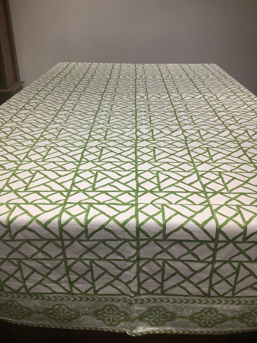 BAMBUSA GREEN Table Cover
