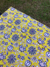 Load image into Gallery viewer, PALLAVI Table Cover
