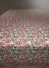 Load image into Gallery viewer, DAMPY Table Cover and Napkin Set
