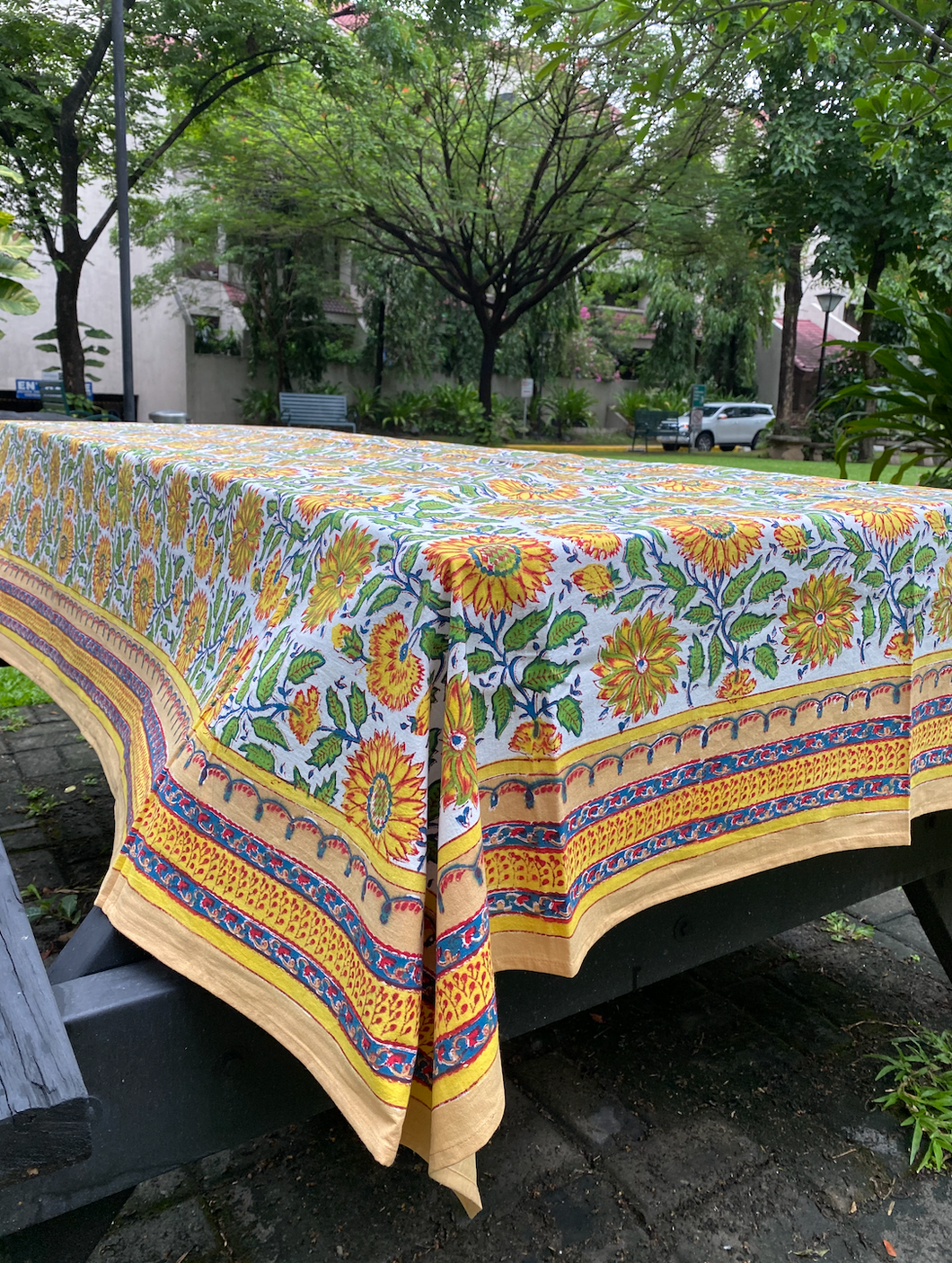 SURAJ 6 seater Table Cover