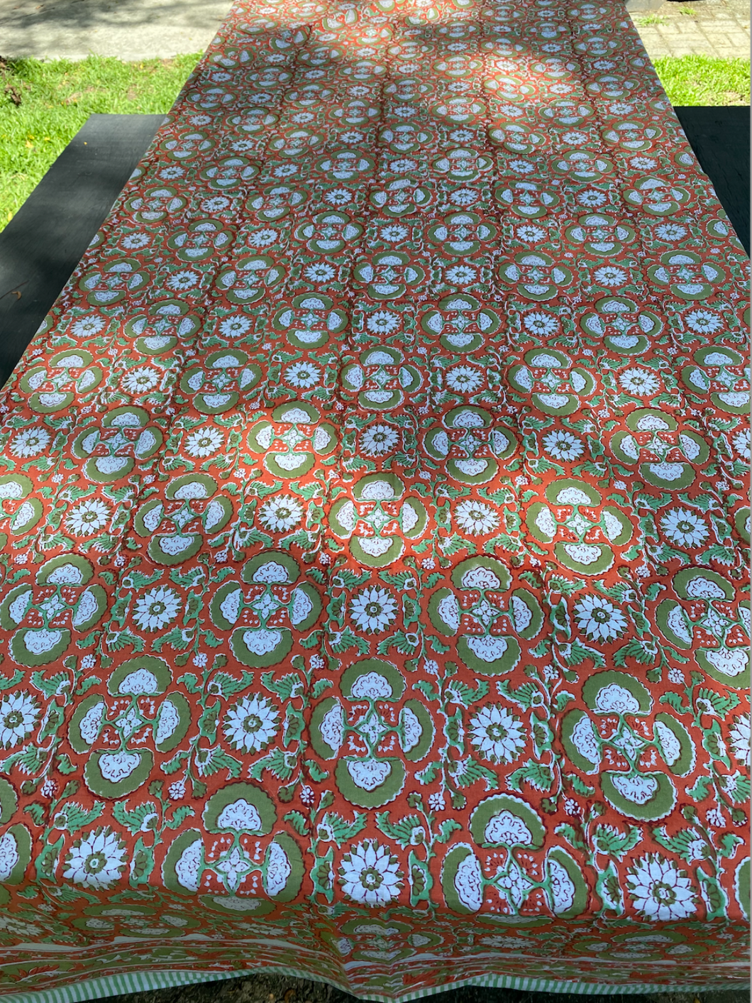 KIRTAN Table Cover