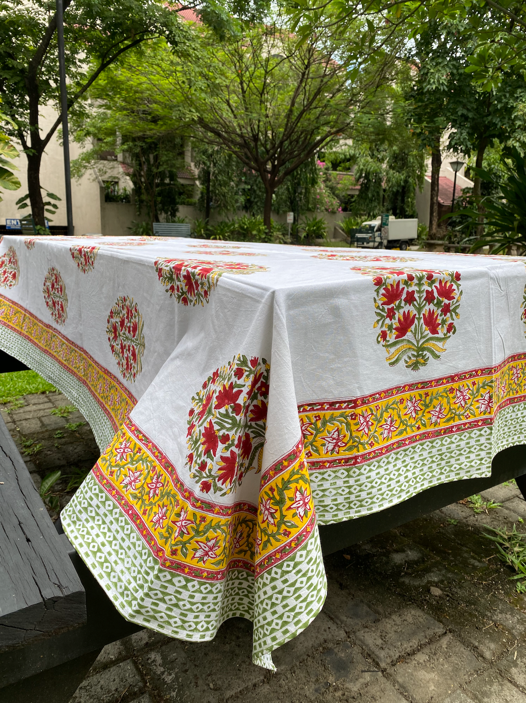 SIMRAN 6 seater Table Cover