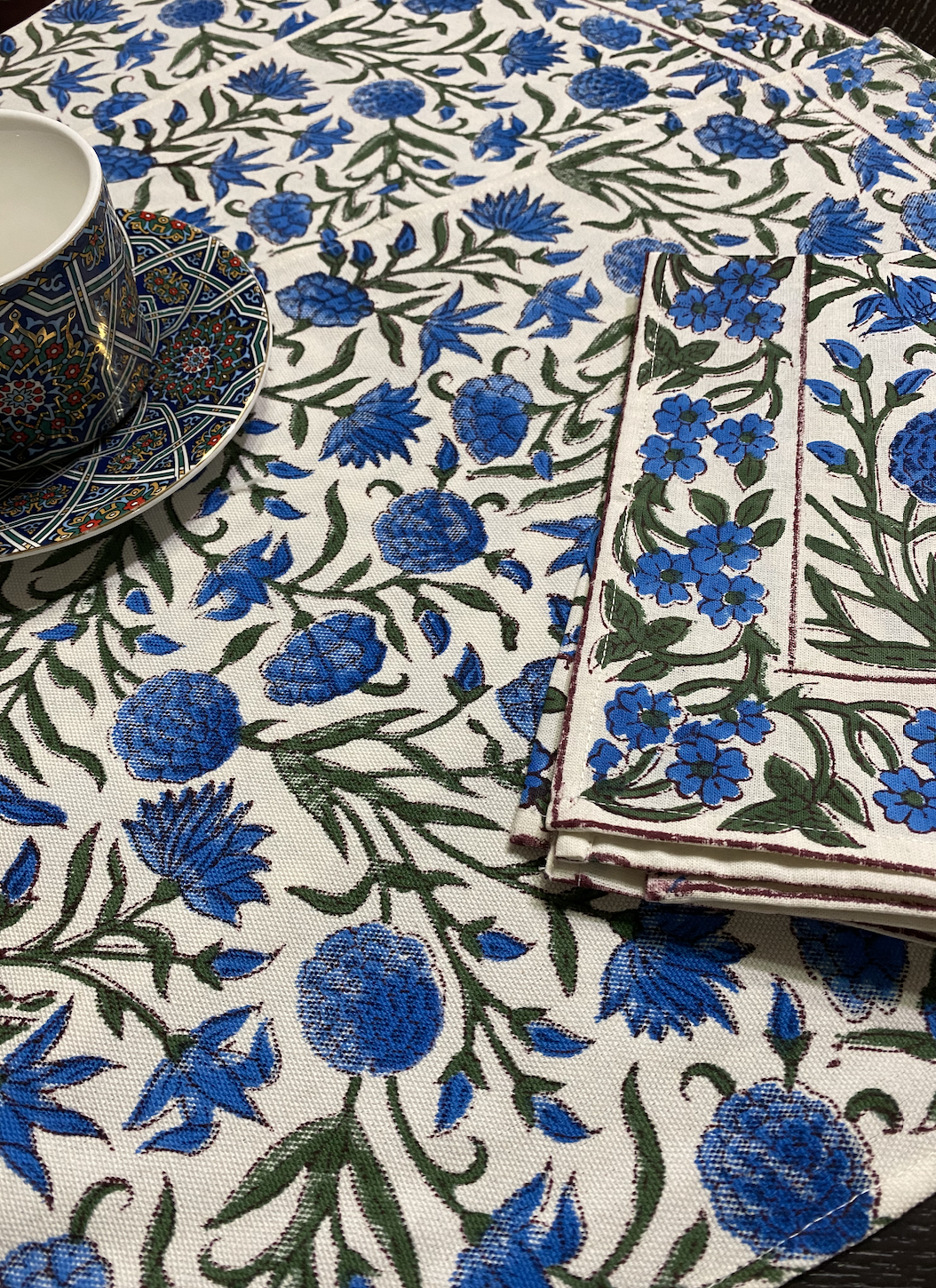 BLUE BLOSSOMS Placemats Set