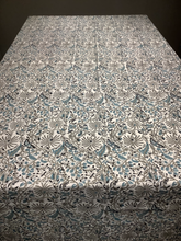 Load image into Gallery viewer, PANIHATA Table Cover
