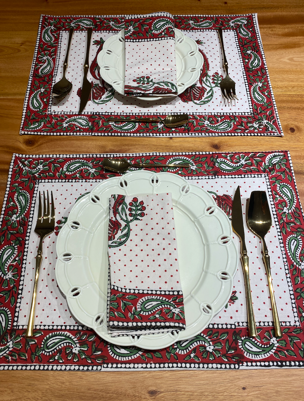 RED AND POLKA Placemat Set
