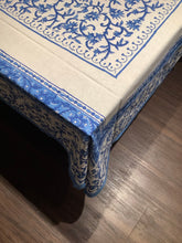 Load image into Gallery viewer, APARAJI  Table Cover and Napkins Set
