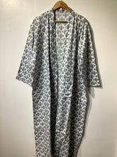 Load image into Gallery viewer, CARIDAD Long Kimono
