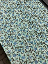 Load image into Gallery viewer, PETREA Table Cover
