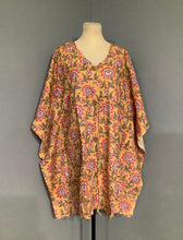 Load image into Gallery viewer, VILMA Short Kaftan
