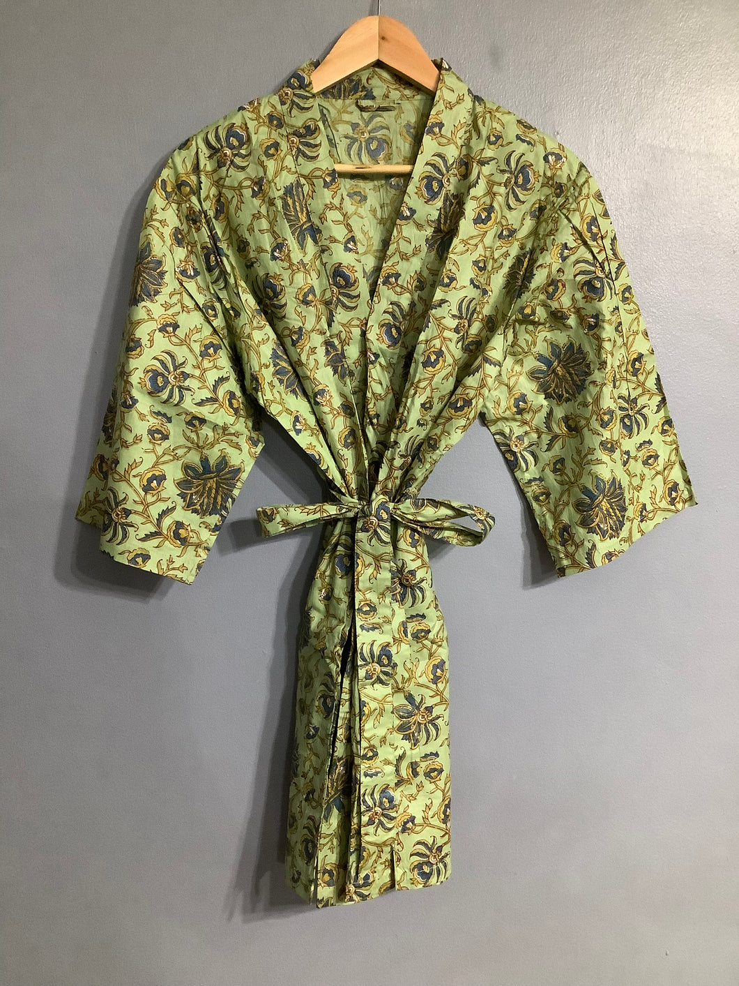 LARISSA Short Kimono