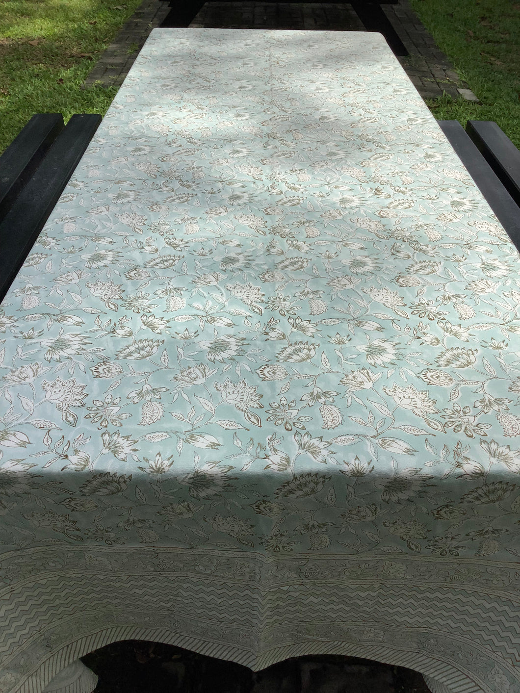 TALIA Table Cover