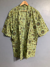 Load image into Gallery viewer, LARISSA Short Kimono
