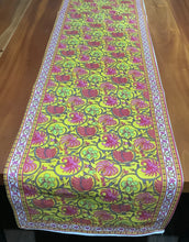 Load image into Gallery viewer, AURELI Table Runner
